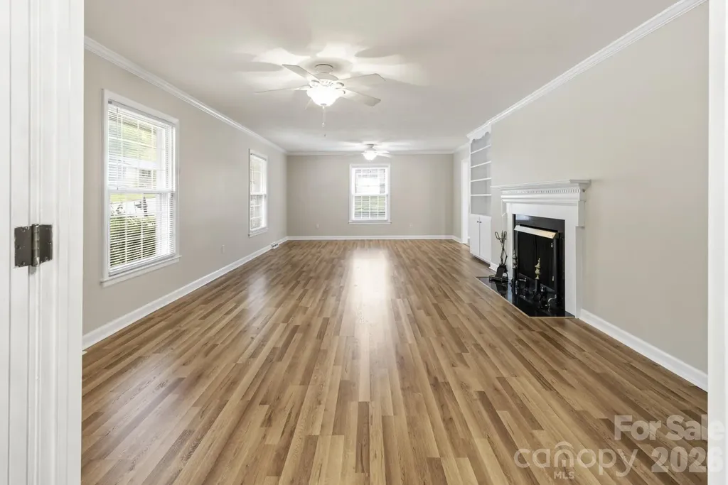 607 12th Avenue NE Hickory NC 28601