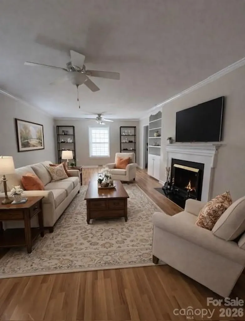 607 12th Avenue NE Hickory NC 28601