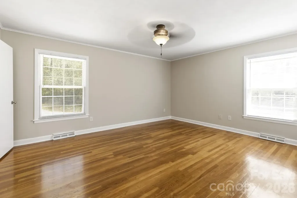607 12th Avenue NE Hickory NC 28601