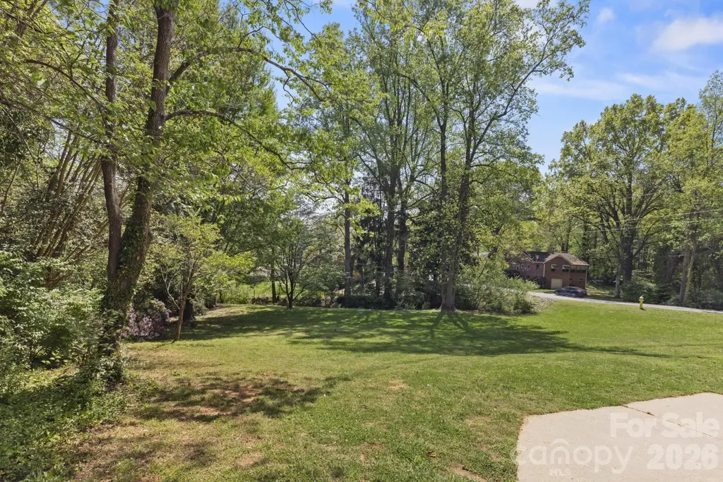 607 12th Avenue NE Hickory NC 28601