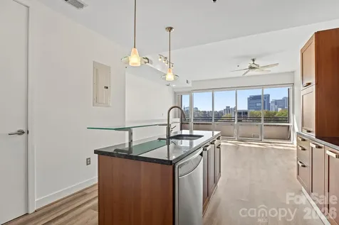 1133 Metropolitan Avenue Charlotte NC 28204