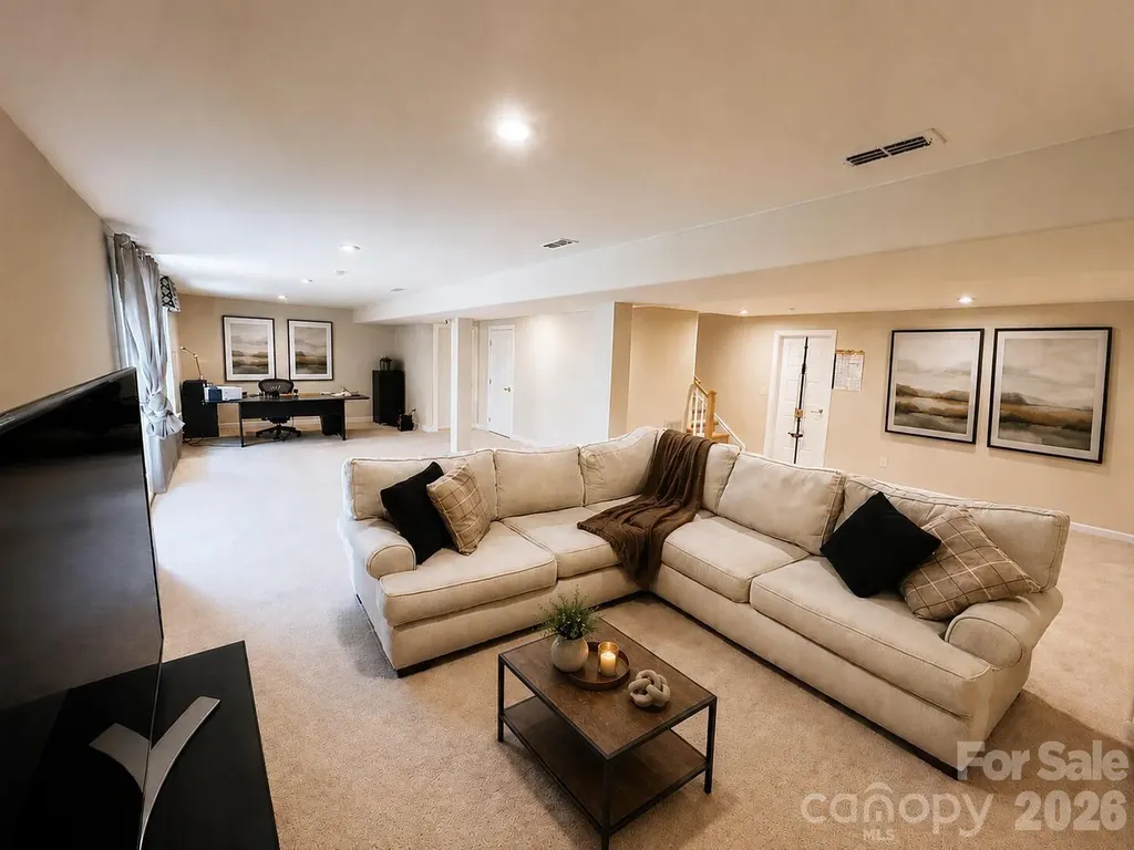 7708 W Berkeley Road Denver NC 28037
