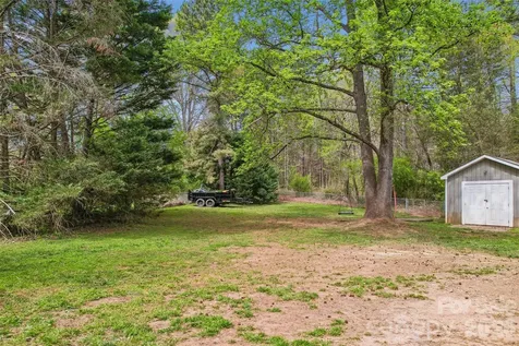 6127 Dovetail Court Charlotte NC 28227