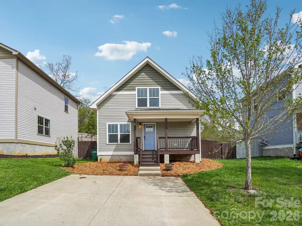 17 Yarrow Meadow Road Weaverville NC 28787