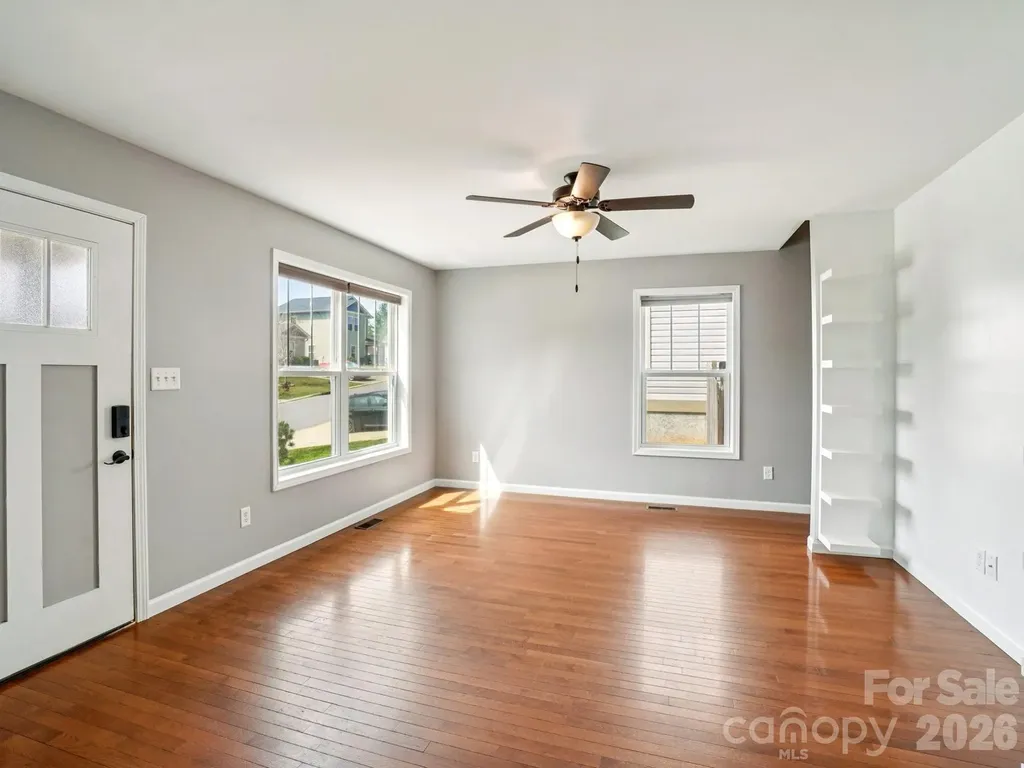 17 Yarrow Meadow Road Weaverville NC 28787