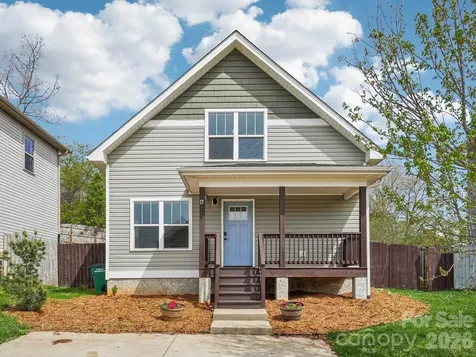 17 Yarrow Meadow Road Weaverville NC 28787