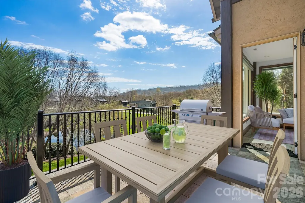 34 Foxbridge Way Arden NC 28704