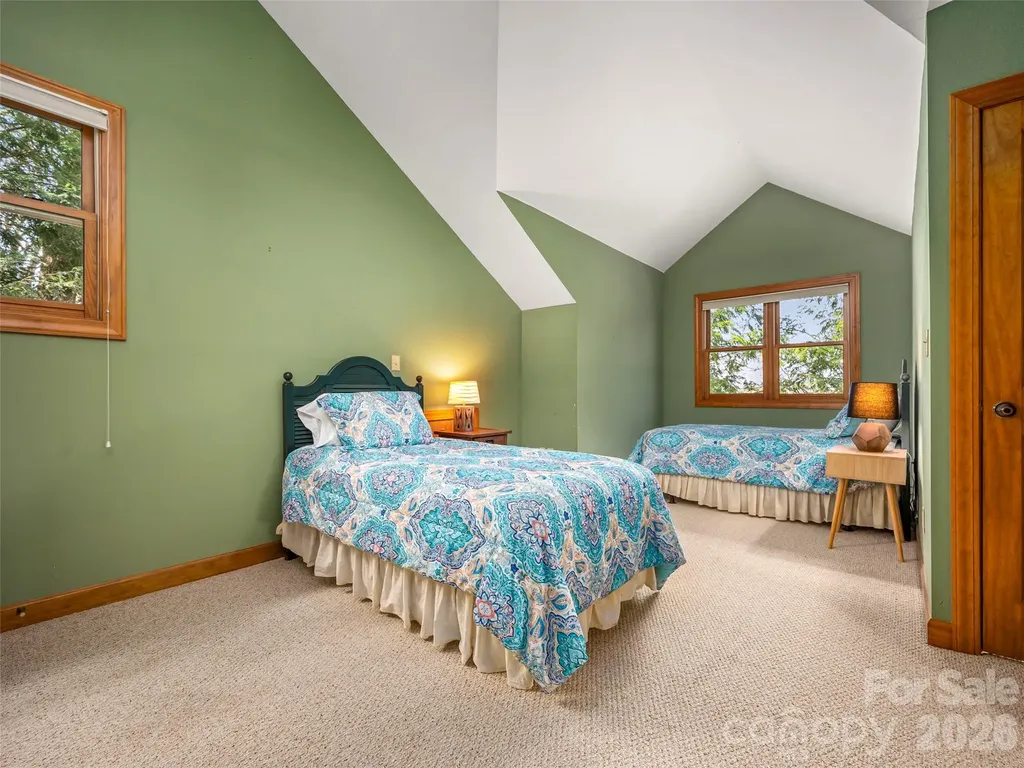 4 Wild Ivy Run Hendersonville NC 28739