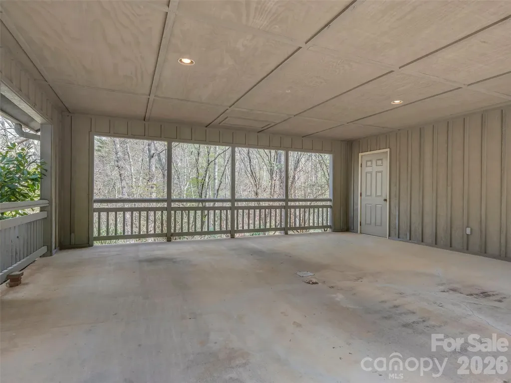 4 Wild Ivy Run Hendersonville NC 28739