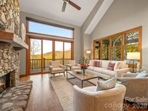 4 Wild Ivy Run Hendersonville NC 28739