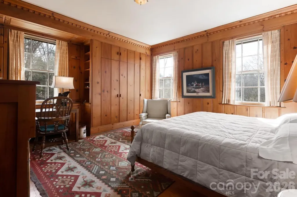 407 Vanderbilt Road Asheville NC 28803
