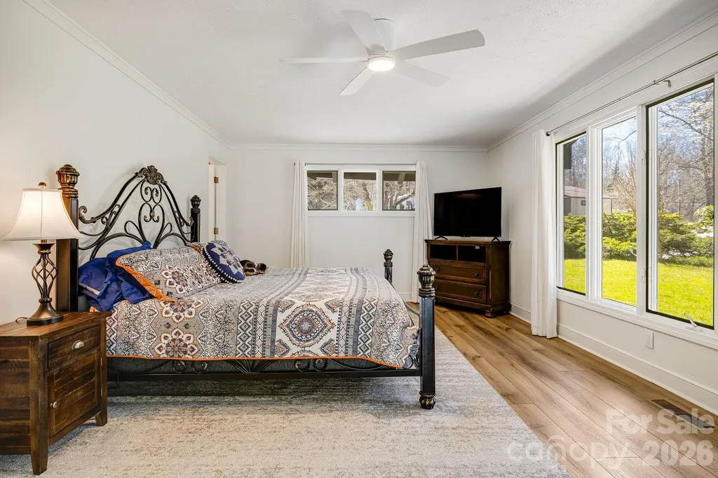 254 Orchard Circle Laurel Park NC 28739
