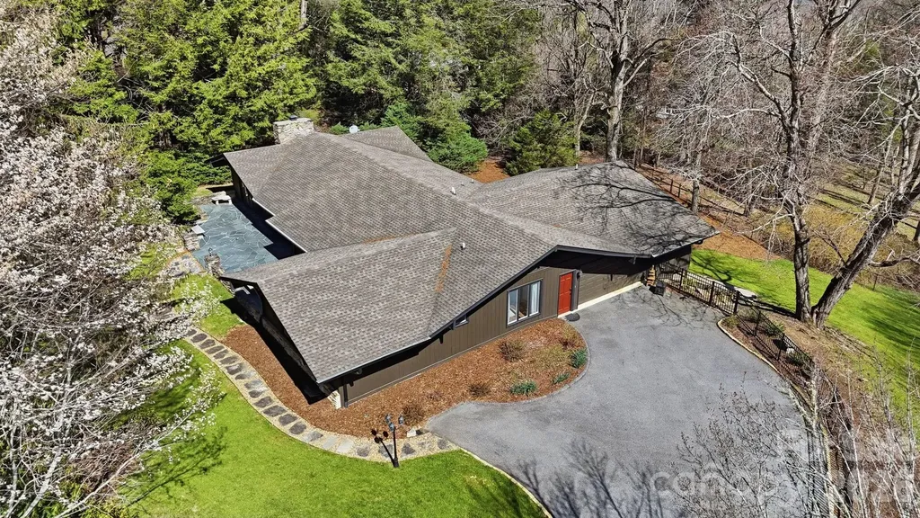 254 Orchard Circle Laurel Park NC 28739