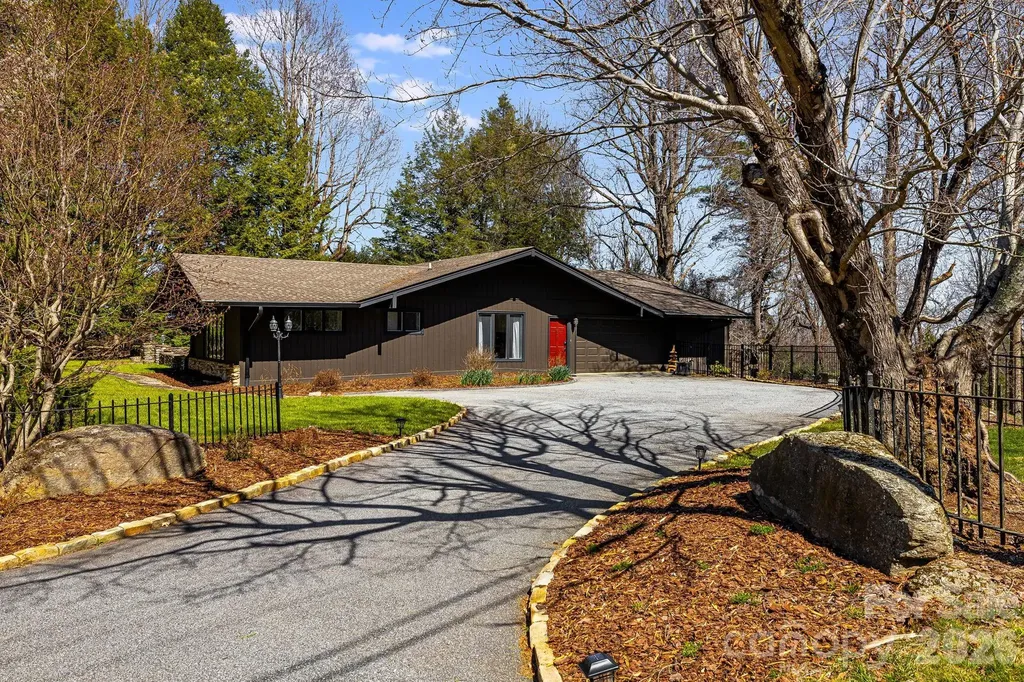 254 Orchard Circle Laurel Park NC 28739