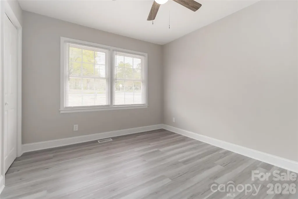 6726 Barrington Drive Charlotte NC 28215