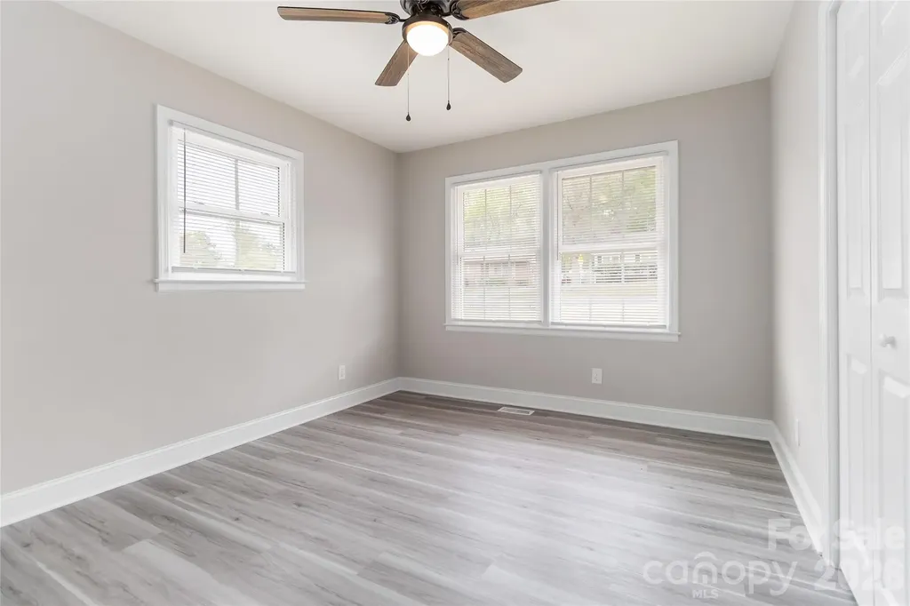 6726 Barrington Drive Charlotte NC 28215