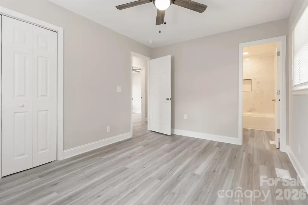 6726 Barrington Drive Charlotte NC 28215
