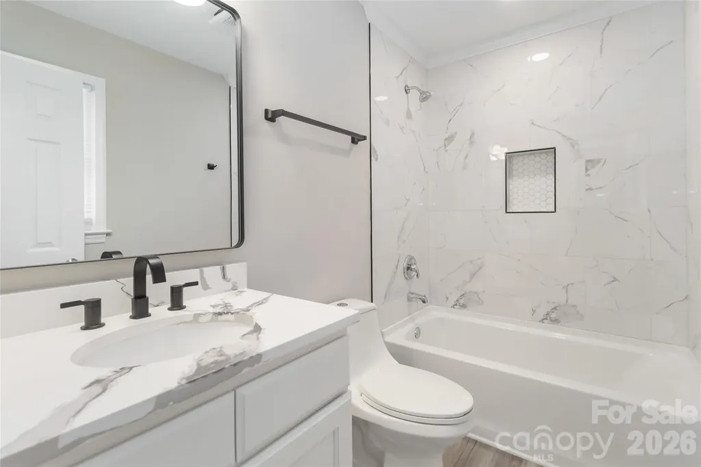 6726 Barrington Drive Charlotte NC 28215