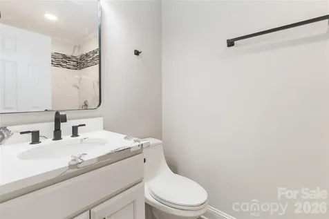 6726 Barrington Drive Charlotte NC 28215