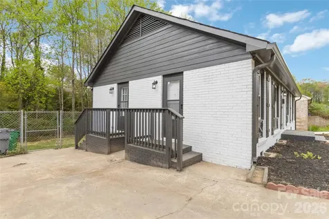 6726 Barrington Drive Charlotte NC 28215