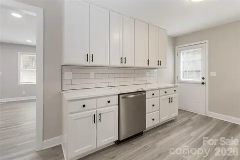 6726 Barrington Drive Charlotte NC 28215
