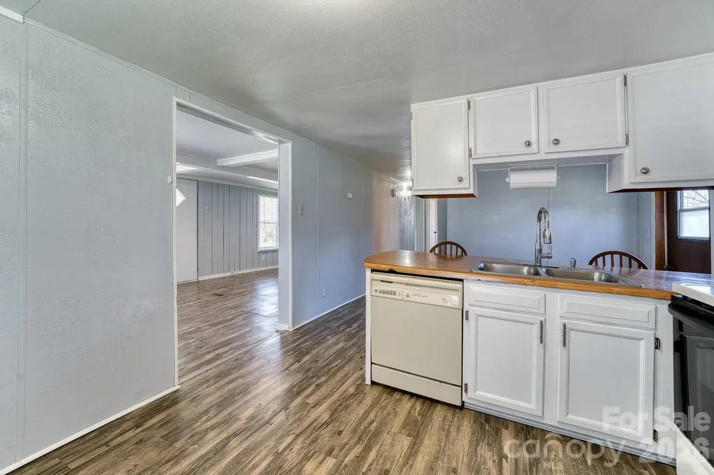 2456 Hendersonville Highway Pisgah Forest NC 28768