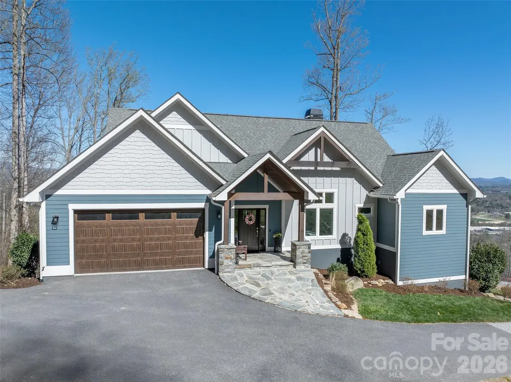 98 Rock Cliff Way Hendersonville NC 28791