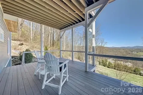 98 Rock Cliff Way Hendersonville NC 28791