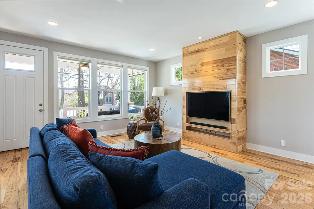 178 Courtland Place Asheville NC 28801