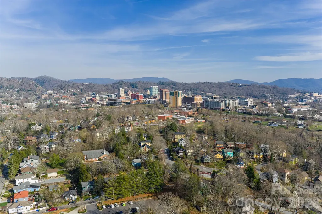 178 Courtland Place Asheville NC 28801