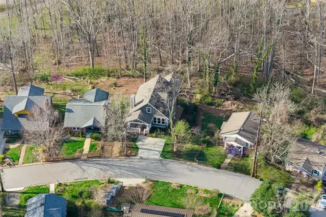 178 Courtland Place Asheville NC 28801