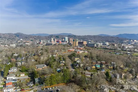 178 Courtland Place Asheville NC 28801