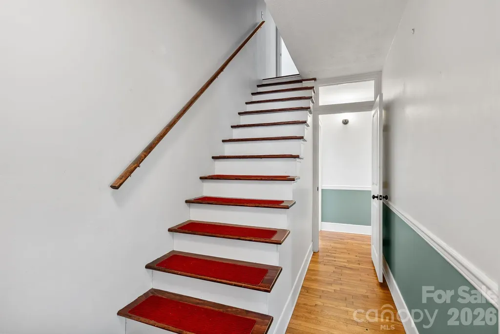 832 Sand Hill Road Asheville NC 28806