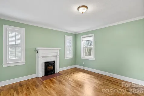 832 Sand Hill Road Asheville NC 28806