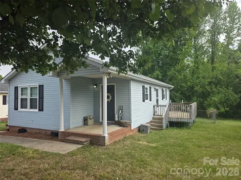 220 E Alabama Avenue Bessemer City NC 28016