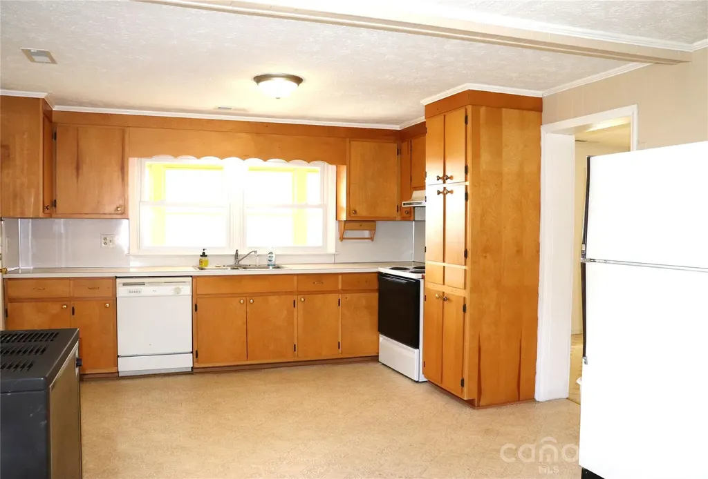 4543 Horseshoe Bend Road Hudson NC 28638