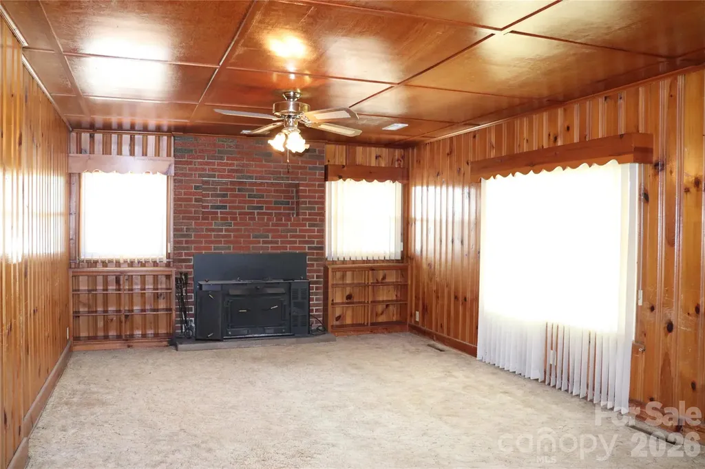 4543 Horseshoe Bend Road Hudson NC 28638