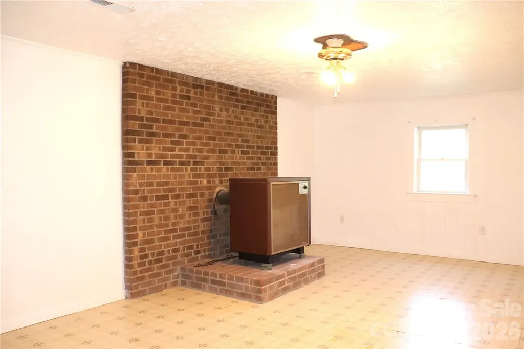4543 Horseshoe Bend Road Hudson NC 28638