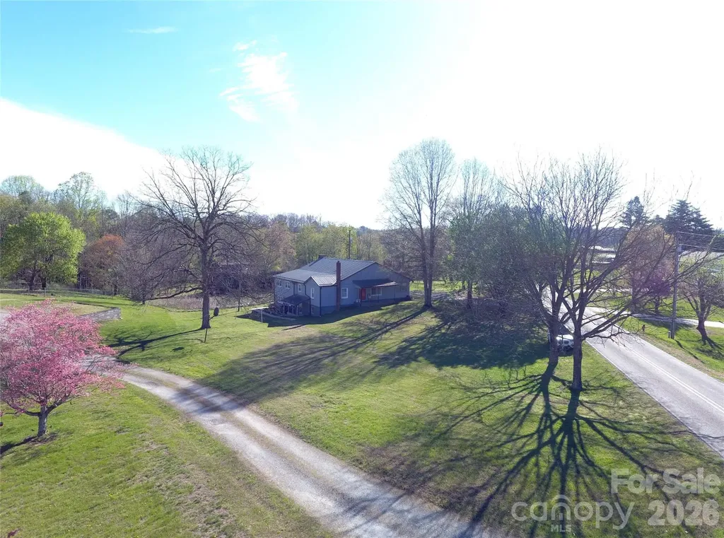 4543 Horseshoe Bend Road Hudson NC 28638