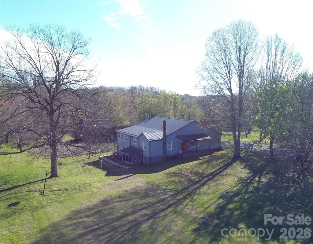 4543 Horseshoe Bend Road Hudson NC 28638