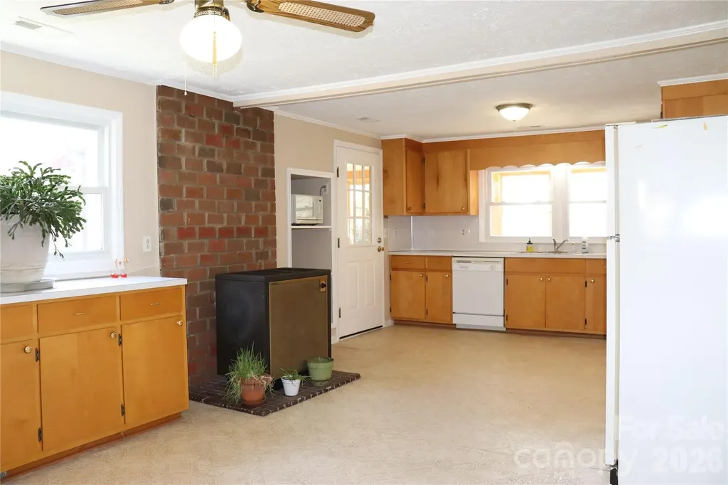 4543 Horseshoe Bend Road Hudson NC 28638