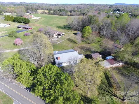 4543 Horseshoe Bend Road Hudson NC 28638