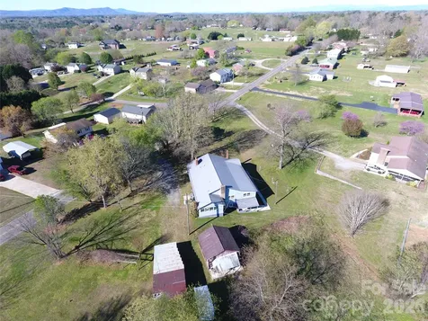 4543 Horseshoe Bend Road Hudson NC 28638