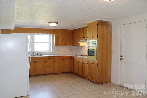 4543 Horseshoe Bend Road Hudson NC 28638