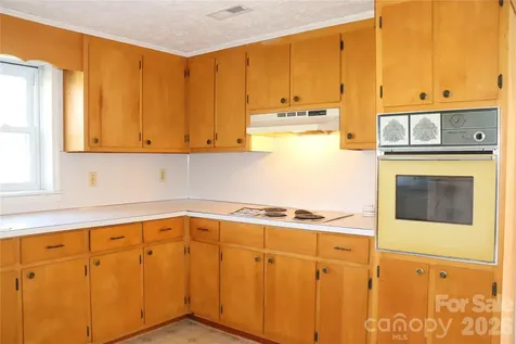 4543 Horseshoe Bend Road Hudson NC 28638