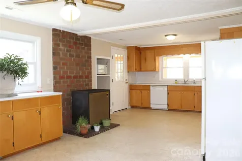 4543 Horseshoe Bend Road Hudson NC 28638