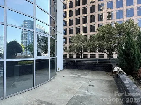 333 W Trade Street Charlotte NC 28202