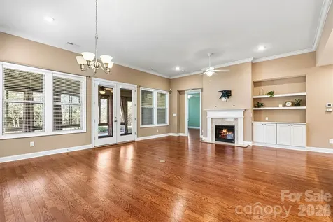 6313 Good News Drive Charlotte NC 28215