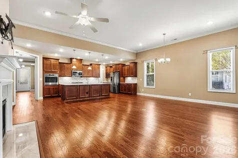 6313 Good News Drive Charlotte NC 28215