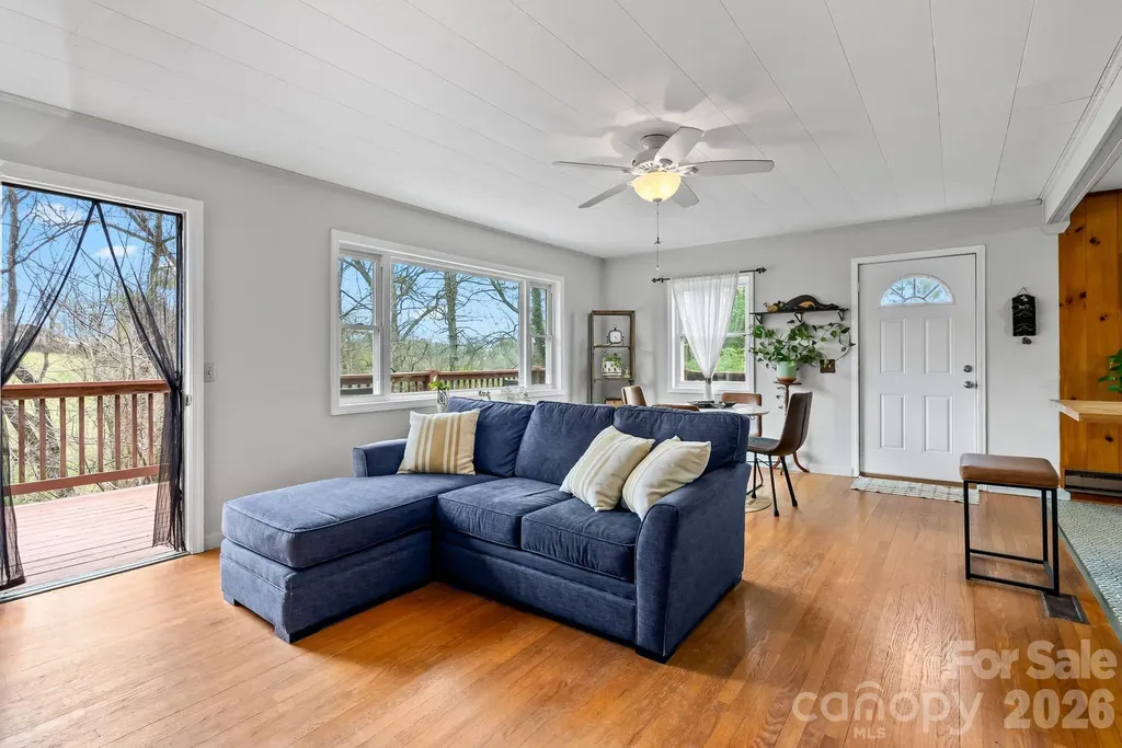 103 Bidwell Street Franklin NC 28734